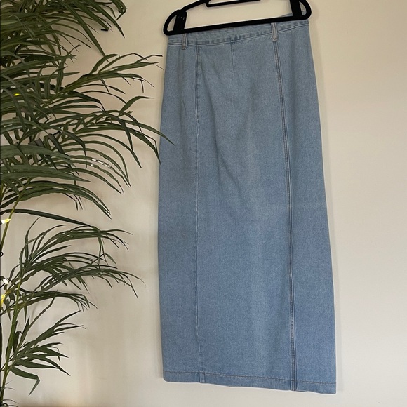 LIGHT WASH DENIM MAXI SKIRT | SLEEK NO-POCKET SILHOUETTE | BUTTON FRONT - Picture 12 of 14